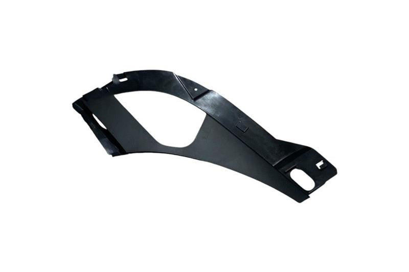 Rear Bumper Bracket Rh2022> L460 with reference OE replacement number LR155006. Bodyshell - Doors - Locks - Moldings catalog part. Land Rover fitment: Range Rover L460 (2022 >)models.